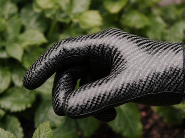 Carbon-Rich vs Nitrogen-Rich Materials in Compost: Key Differences and Benefits